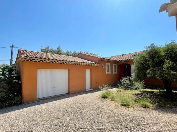 À VENDRE LAURIS (84) Propriété d’exception de plain-pied avec piscine et jardin paysager