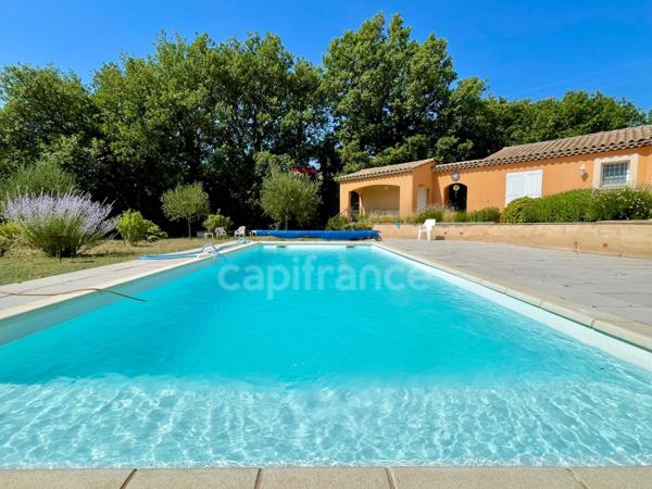 À VENDRE LAURIS (84) Propriété d’exception de plain-pied avec piscine et jardin paysager