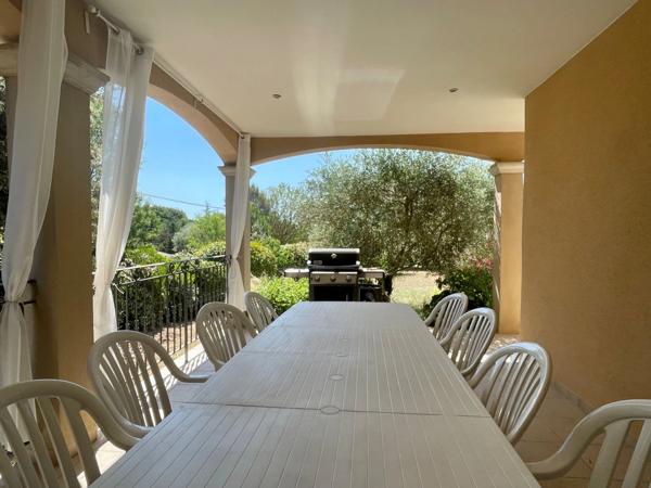 À VENDRE LAURIS (84) Propriété d’exception de plain-pied avec piscine et jardin paysager