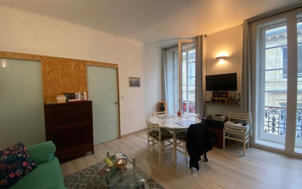 Appartement à vendre    2 pièces • 42,58 m2 Bordeaux