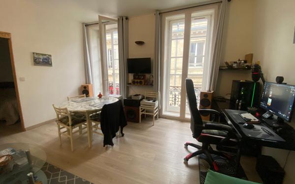 Appartement à vendre    2 pièces • 42,58 m2 Bordeaux