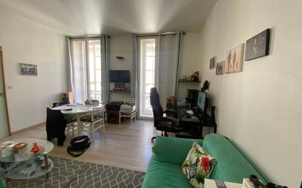 Appartement à vendre    2 pièces • 42,58 m2 Bordeaux