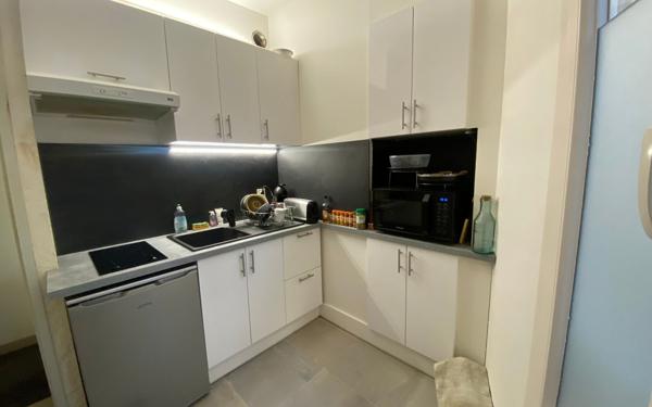 Appartement à vendre    2 pièces • 42,58 m2 Bordeaux