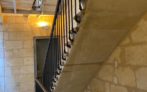 Appartement à vendre    2 pièces • 42,58 m2 Bordeaux