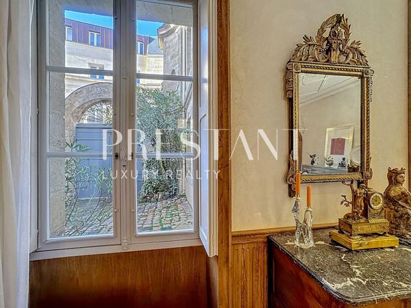 Appartement d’exception – Jardin Privatif – en bordure du Triangle d’Or, BORDEAUX