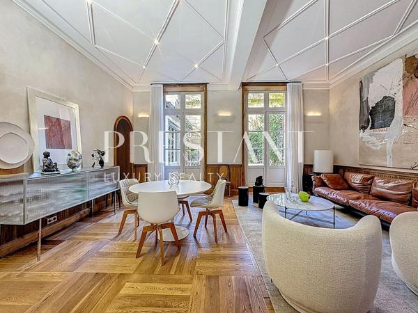 Appartement d’exception – Jardin Privatif – en bordure du Triangle d’Or, BORDEAUX