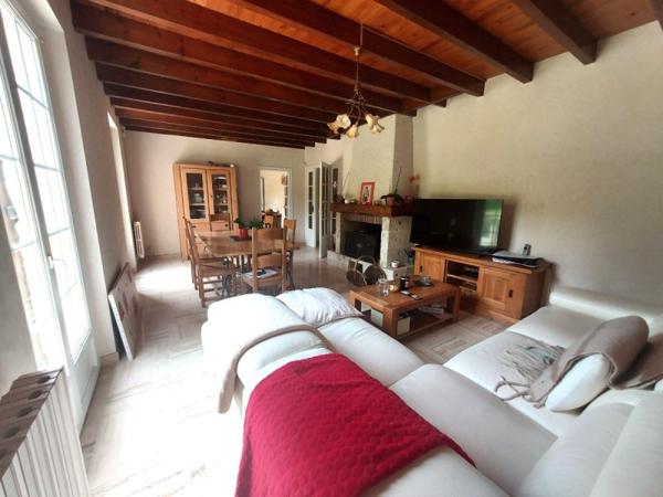 Location / Maison en pierre à Bon-Encontre (47240)