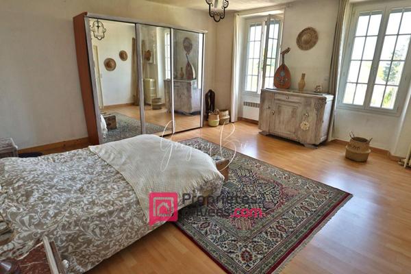 Maison de maître 7 pièce(s) 241 m2