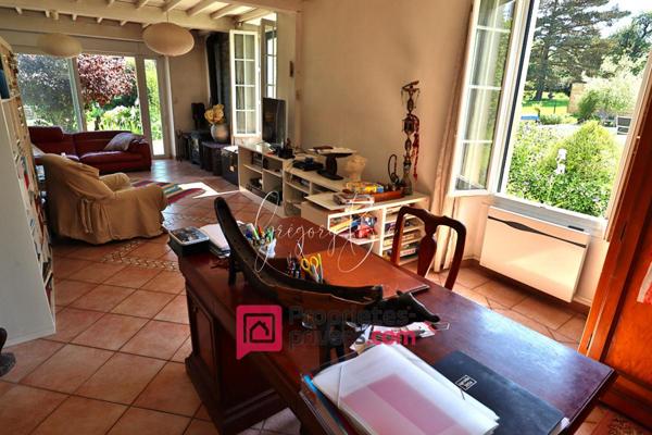 Maison de maître 7 pièce(s) 241 m2