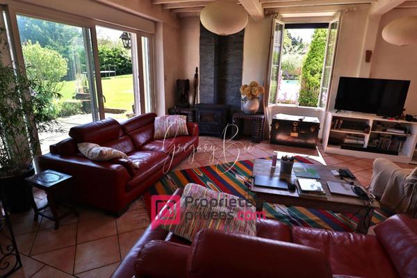 Maison de maître 7 pièce(s) 241 m2