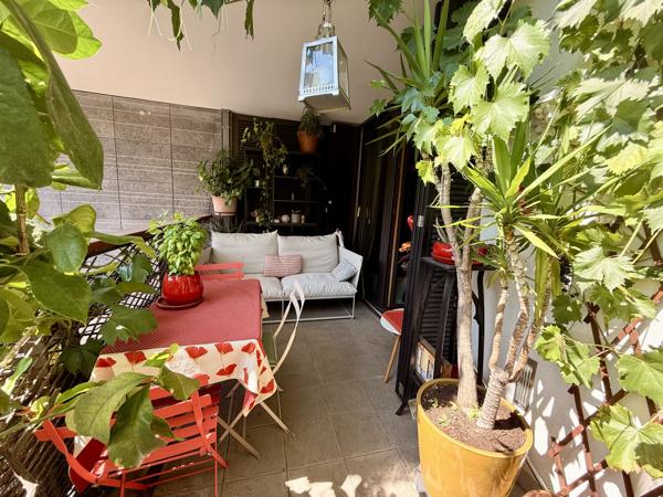 Appartement
         2 pièces
        - 53 m² Exclusivité 690 000 € *