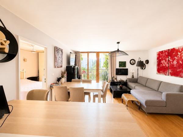 Appartement
         2 pièces
        - 53 m² Exclusivité 690 000 € *