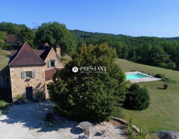 Belle propriété périgourdine 18ème en position dominante sur environ 7 hectares. Secteur Le Bugue., LE BUGUE