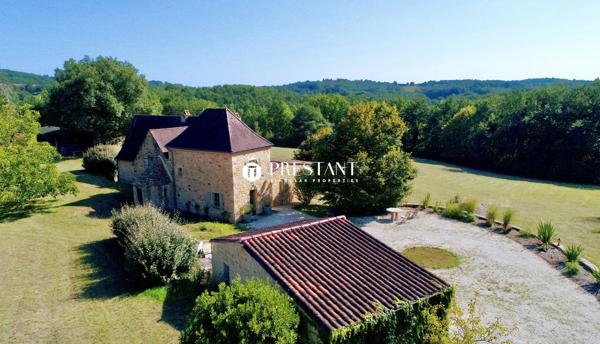 Belle propriété périgourdine 18ème en position dominante sur environ 7 hectares. Secteur Le Bugue., LE BUGUE