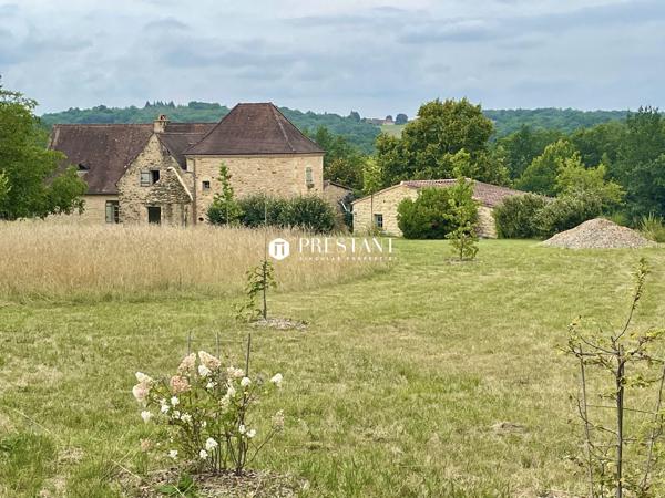 Belle propriété périgourdine 18ème en position dominante sur environ 7 hectares. Secteur Le Bugue., LE BUGUE