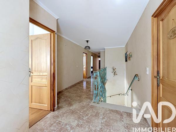 Location maison 8 pièces 210 m² Bussy-Saint-Georges