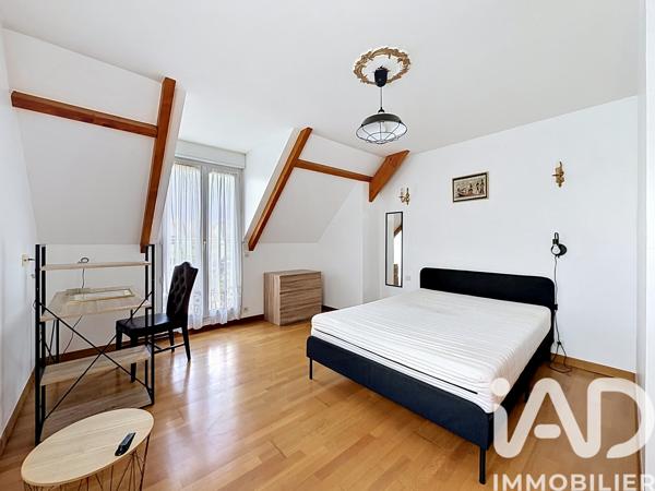 Location maison 8 pièces 210 m² Bussy-Saint-Georges