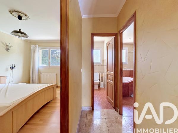 Location maison 8 pièces 210 m² Bussy-Saint-Georges