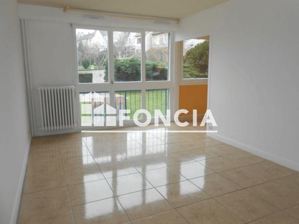 Location Studio 27.84 m² - 5 RUE EMILE MONTEGUT Limoges 87000