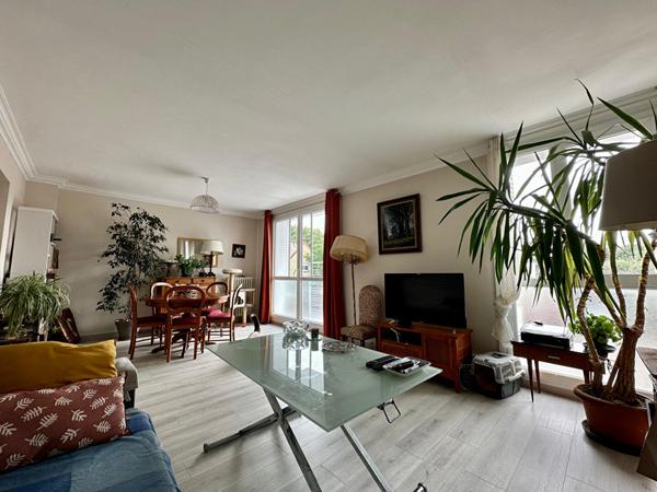 EN EXCLUSIVITE Appartement Chartres 3 pièces 65 m2 - Balcon et stationnement