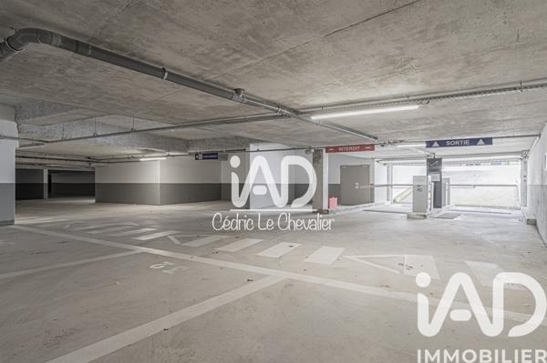 Parking à vendre 1 600 m² Montévrain