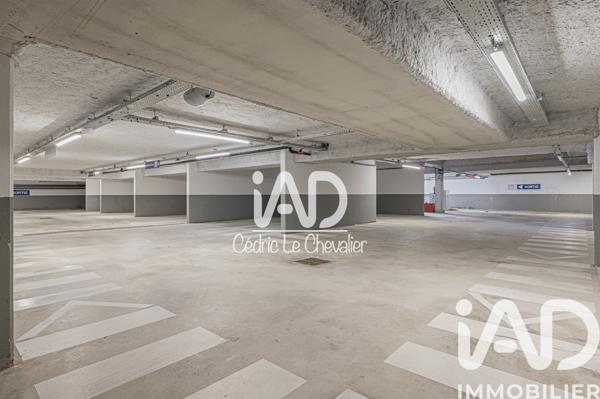 Parking à vendre 1 600 m² Montévrain