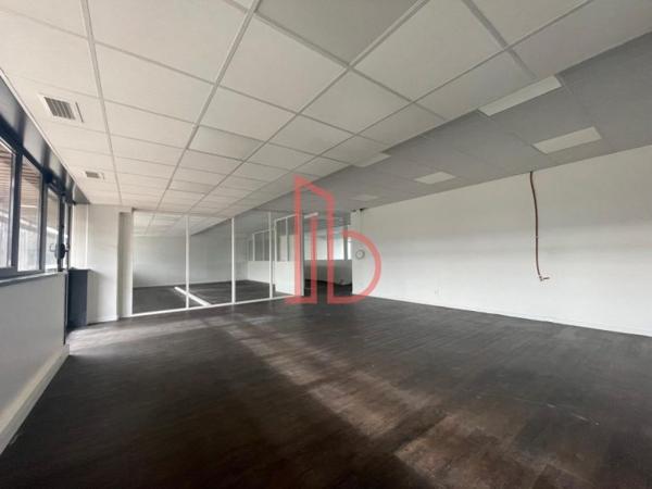 Bureau de 1343 m² à louer à Bordeaux Ouest-Merignac