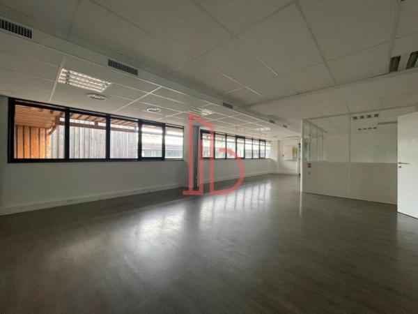 Bureau de 1343 m² à louer à Bordeaux Ouest-Merignac
