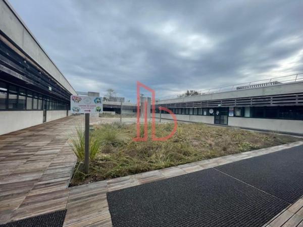 Bureau de 1343 m² à louer à Bordeaux Ouest-Merignac