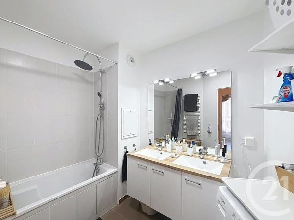 Appartement à vendre  4 pièces - 80,22 m 2   NANTERRE  - 92