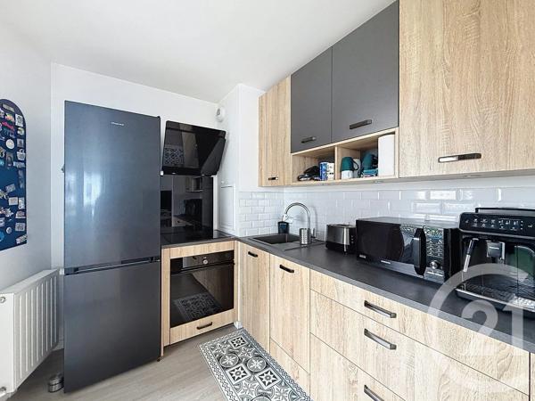 Appartement à vendre  4 pièces - 80,22 m 2   NANTERRE  - 92
