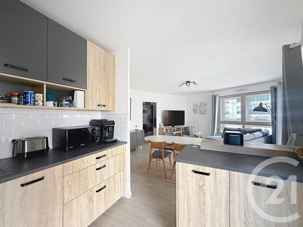 Appartement à vendre  4 pièces - 80,22 m 2   NANTERRE  - 92