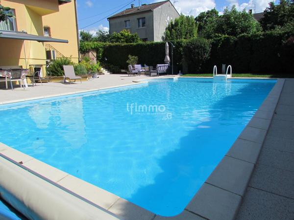 Villa 7 pièces avec piscine