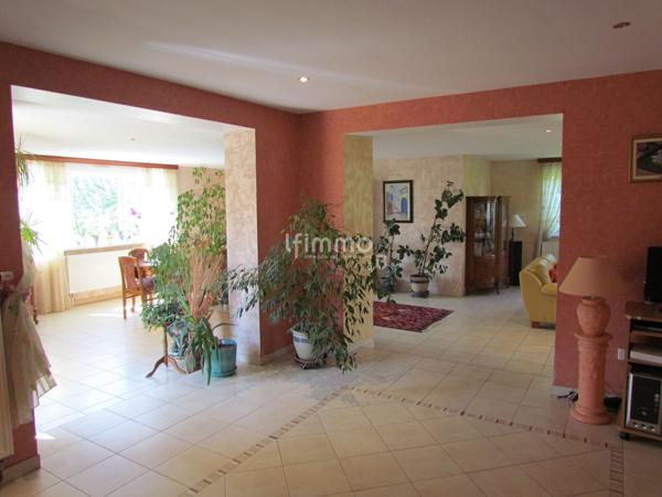 Villa 7 pièces avec piscine