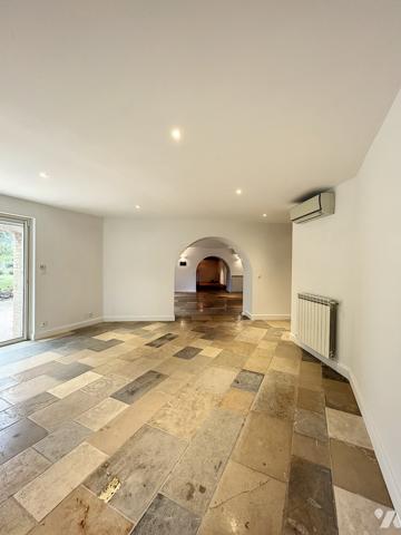 GRANDE PROPRIÉTÉ DE CARACTÈRE