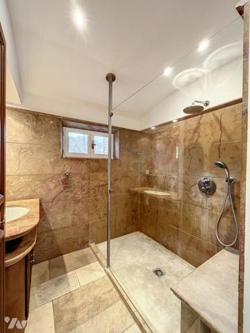 GRANDE PROPRIÉTÉ DE CARACTÈRE