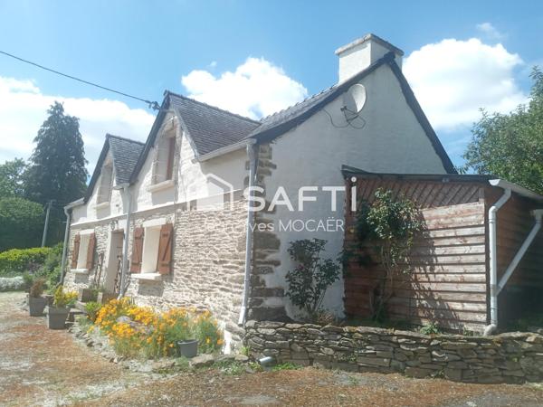 LANDELEAU (29530) : Charmant Penty avec dépendances et grand jardin dans un hameau paisible, en centre Finistère.