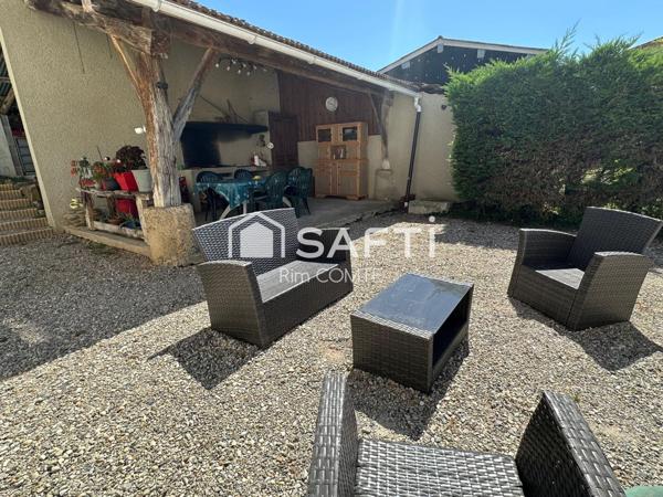 À vendre : Superbe corps de ferme rénové – Charme, volumes et confort au cœur de la nature!!