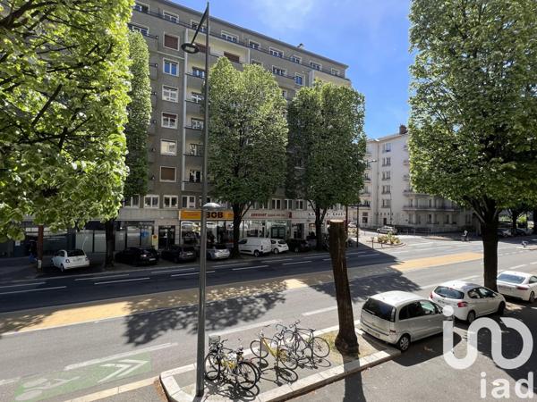 Studio 5 pièces de 105 m² à Grenoble (38000)