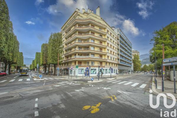 Studio 5 pièces de 105 m² à Grenoble (38000)