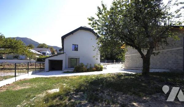 Appartement T4 avec terrain