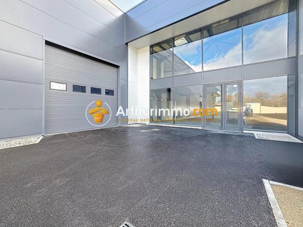 Location Local commercial 2 pièces 417 m2 à Bourgoin-Jallieu