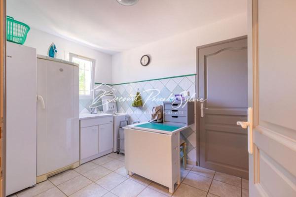 BELLE Maison St Didier 178 m2 sur 3250 m2 avec piscine HYPER CALME