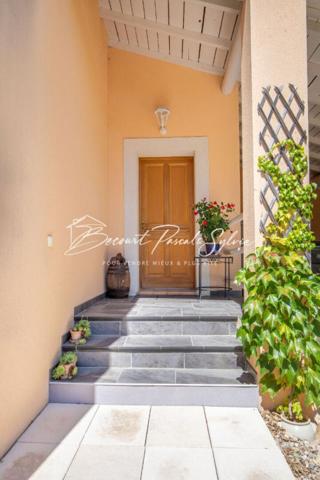 BELLE Maison St Didier 178 m2 sur 3250 m2 avec piscine HYPER CALME