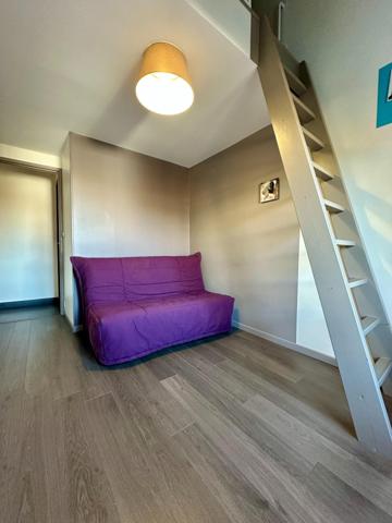 Maison de ville avec 3 chambres et jardin privé.