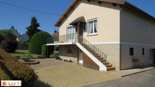 Maison familiale avec dépendances