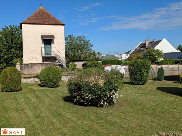 Maison familiale avec dépendances