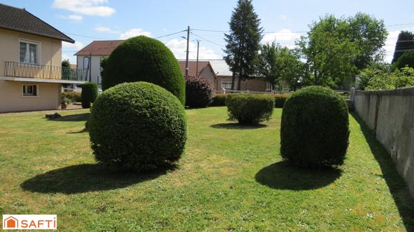Maison familiale avec dépendances