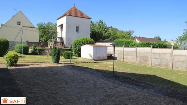 Maison familiale avec dépendances