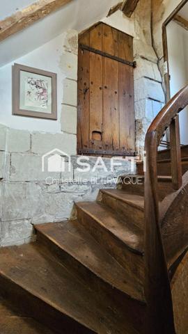 Maison de caractère avec dépendances et potentiel à Lésigny